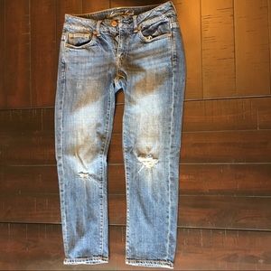 AE Boy Fit Distressed Crop Jean - Sz 0